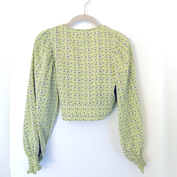 REVOLVE Tie Front Plunging Crop Top in Green Floral - Picture 4 of 5